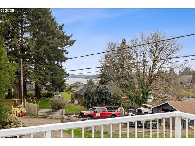 4976 Ne K Ave, Neotsu, OR 97364