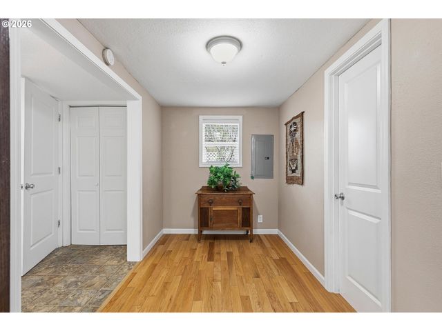 4976 Ne K Ave, Neotsu, OR 97364