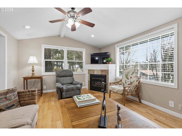 4976 Ne K Ave, Neotsu, OR 97364