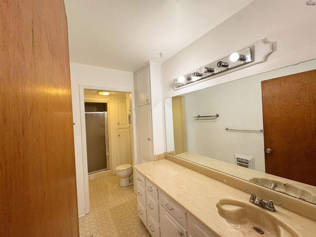 3912 GAYLE AVENUE, Wichita Falls, TX 76308