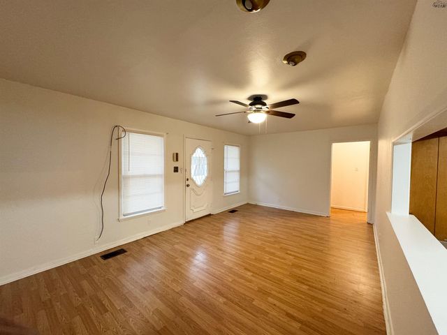 3912 GAYLE AVENUE, Wichita Falls, TX 76308