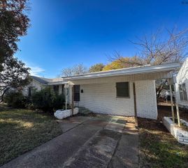 3912 GAYLE AVENUE, Wichita Falls, TX 76308
