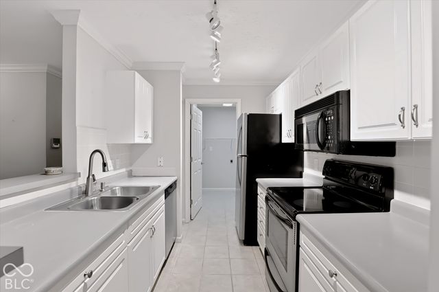1057 Timber Creek Drive UNIT 2, Carmel, IN 46032