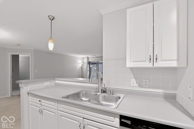 1057 Timber Creek Drive UNIT 2, Carmel, IN 46032