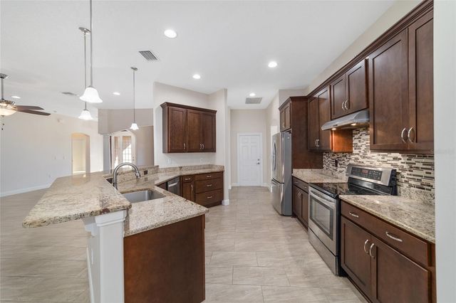 465 NE 155TH STREET ROAD, Citra, FL 32113