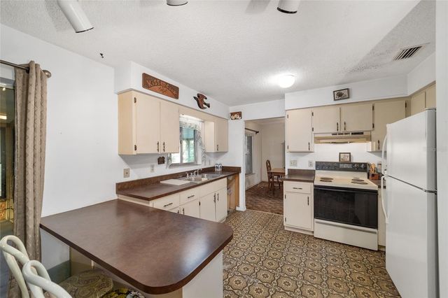 465 NE 155TH STREET ROAD, Citra, FL 32113