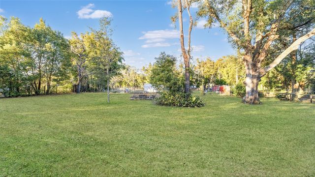 465 NE 155TH STREET ROAD, Citra, FL 32113