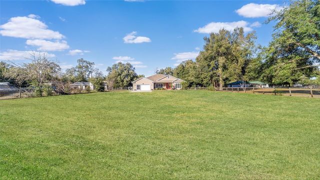 465 NE 155TH STREET ROAD, Citra, FL 32113