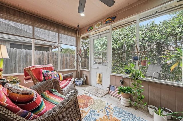 107 Georgian Oaks, Rockport, TX 78382