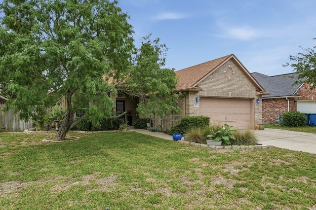107 Georgian Oaks, Rockport, TX 78382