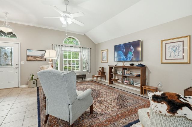 107 Georgian Oaks, Rockport, TX 78382