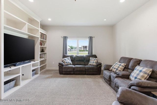 19 Morrell Circle, Hattiesburg, MS 39402