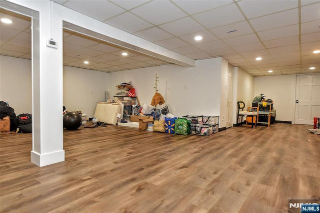 388 Carriage Lane, Wyckoff, NJ 07481