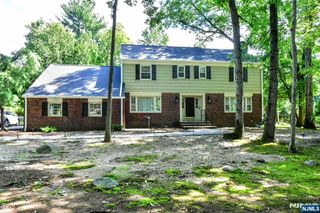 388 Carriage Lane, Wyckoff, NJ 07481