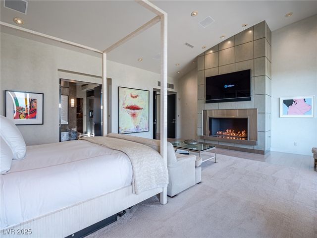 28 Painted Feather Way, Las Vegas, NV 89135