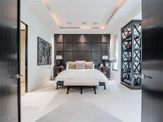 28 Painted Feather Way, Las Vegas, NV 89135