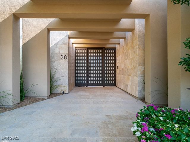 28 Painted Feather Way, Las Vegas, NV 89135