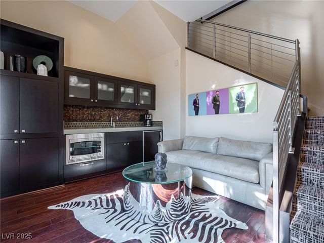 28 Painted Feather Way, Las Vegas, NV 89135