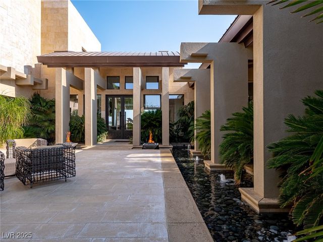 28 Painted Feather Way, Las Vegas, NV 89135