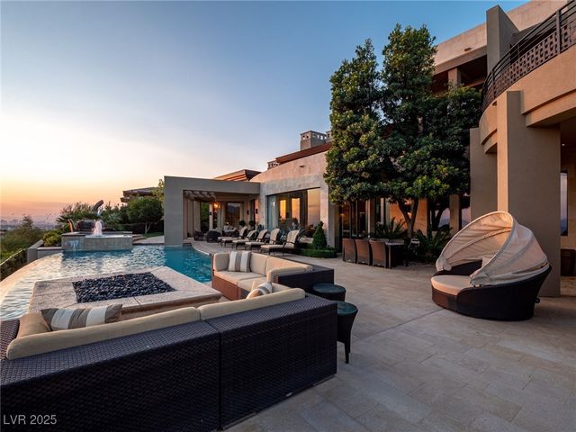 28 Painted Feather Way, Las Vegas, NV 89135