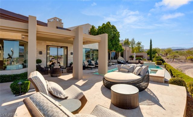 28 Painted Feather Way, Las Vegas, NV 89135