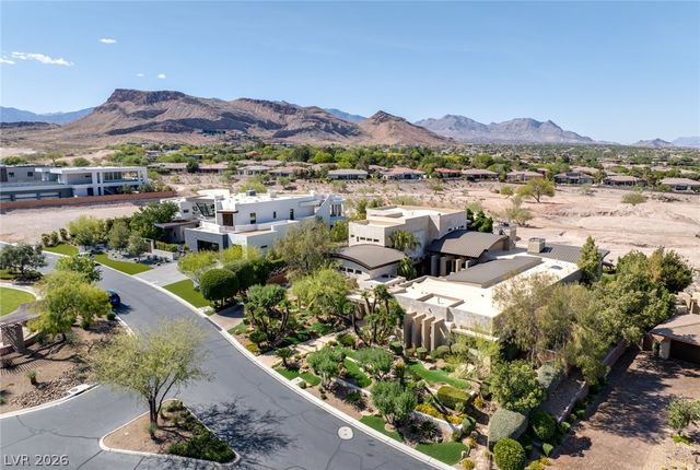 28 Painted Feather Way, Las Vegas, NV 89135
