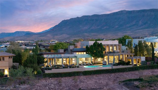 28 Painted Feather Way, Las Vegas, NV 89135