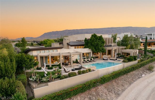 28 Painted Feather Way, Las Vegas, NV 89135