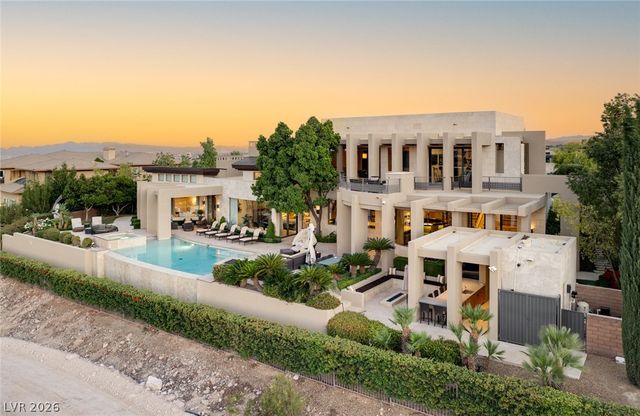 28 Painted Feather Way, Las Vegas, NV 89135