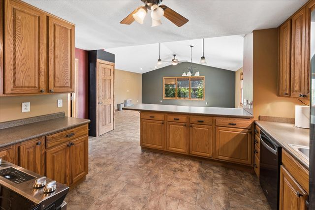 2532 Roberts Street, Bettendorf, IA 52722