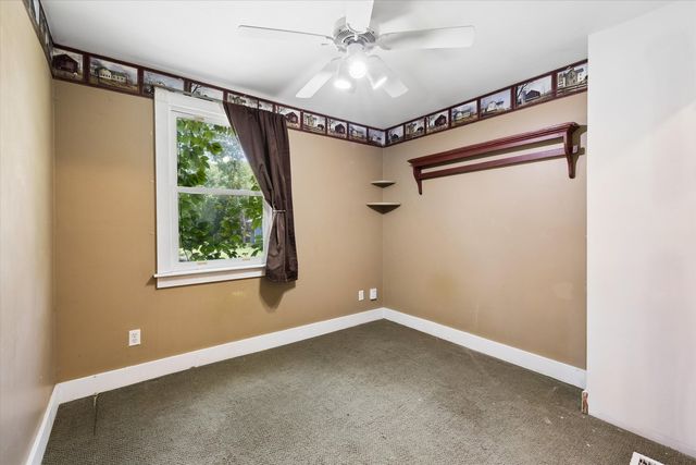 2532 Roberts Street, Bettendorf, IA 52722