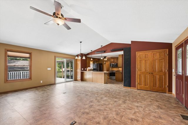 2532 Roberts Street, Bettendorf, IA 52722
