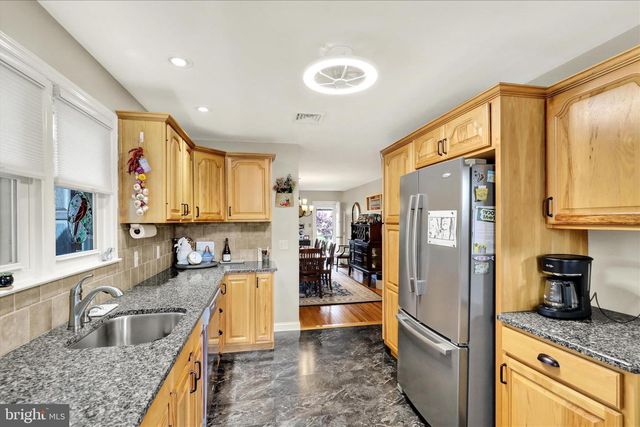 41 W COLLEGE AVE, Wernersville, PA 19565