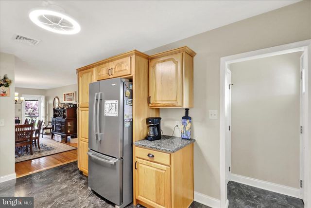 41 W COLLEGE AVE, Wernersville, PA 19565