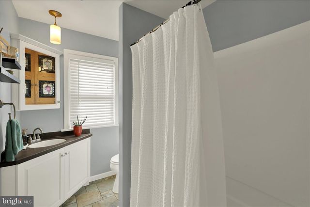 41 W COLLEGE AVE, Wernersville, PA 19565