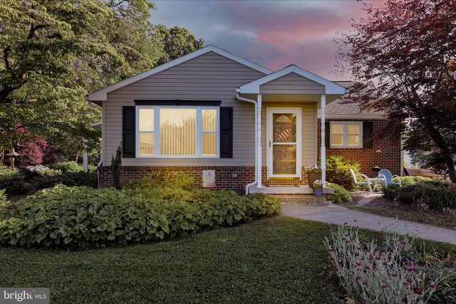 41 W COLLEGE AVE, Wernersville, PA 19565