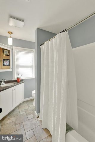 41 W COLLEGE AVE, Wernersville, PA 19565