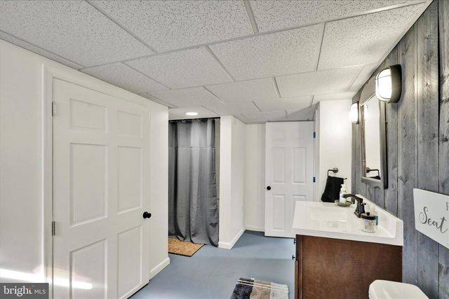 41 W COLLEGE AVE, Wernersville, PA 19565