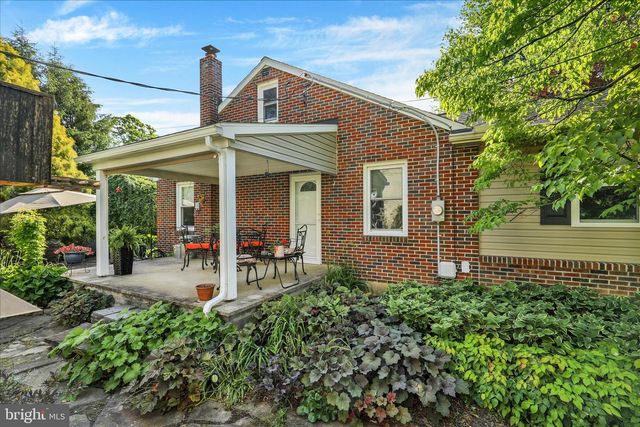 41 W COLLEGE AVE, Wernersville, PA 19565