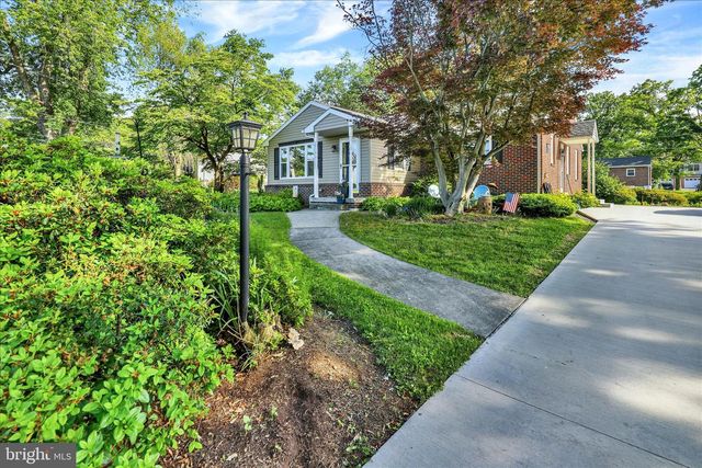 41 W COLLEGE AVE, Wernersville, PA 19565