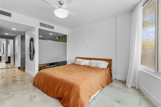 2155 Washington Ct 210, Miami Beach, FL 33139