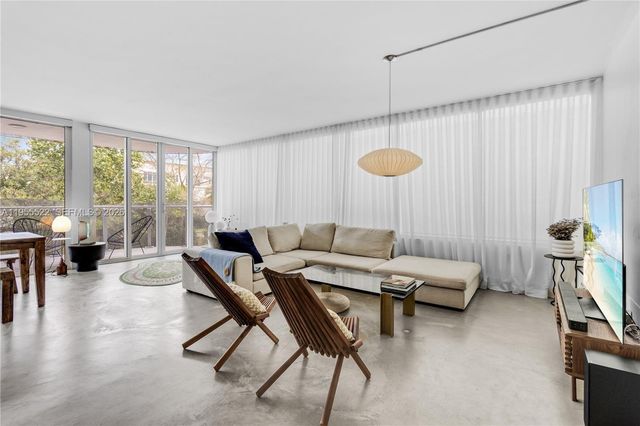 2155 Washington Ct 210, Miami Beach, FL 33139