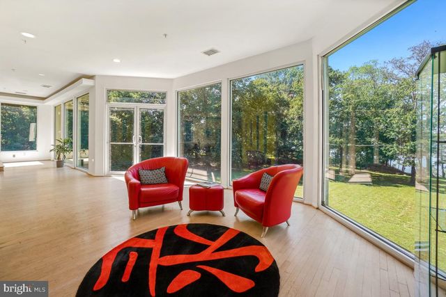 10 BATTERSEA LN, Fort Washington, MD 20744
