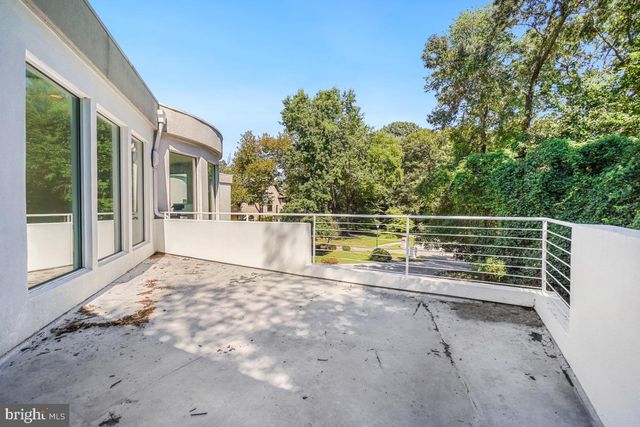 10 BATTERSEA LN, Fort Washington, MD 20744