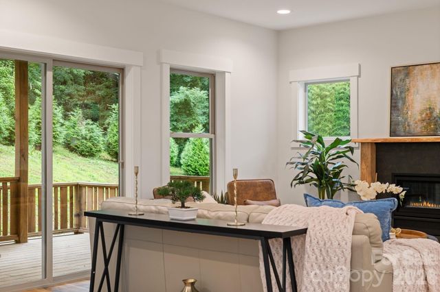 91 Glendale Avenue, Asheville, NC 28803
