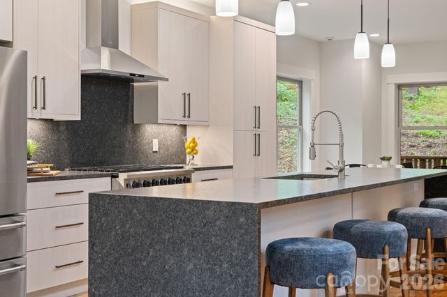 91 Glendale Avenue, Asheville, NC 28803