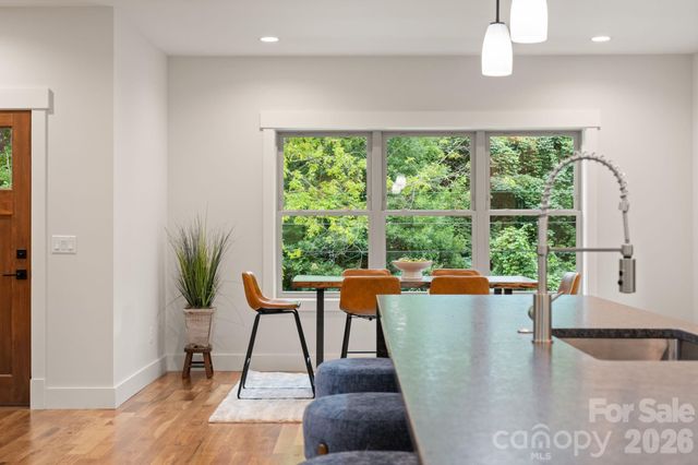 91 Glendale Avenue, Asheville, NC 28803