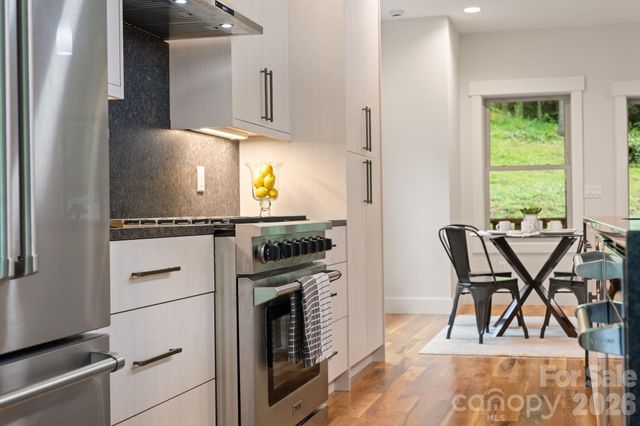 91 Glendale Avenue, Asheville, NC 28803