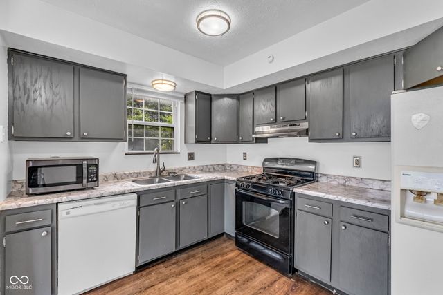 33 Cottonwood Court, Greencastle, IN 46135