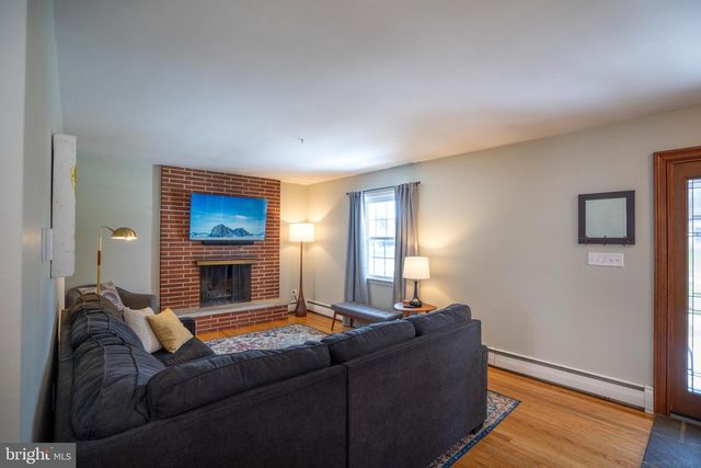 1628 CHERRY HILL RD N, State College, PA 16803